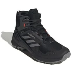 ADIDAS TERREX SWIFT R3 MID GTX CBLACK/GRETHR/SOLRED 23 -Hiking Shoes Shop 9 126278 hr1308 05